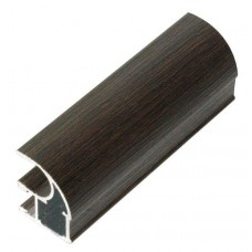 Профиль-ручка асимметричная, алюминий в ПВХ, L=5400 мм, венге темный с тиснением.